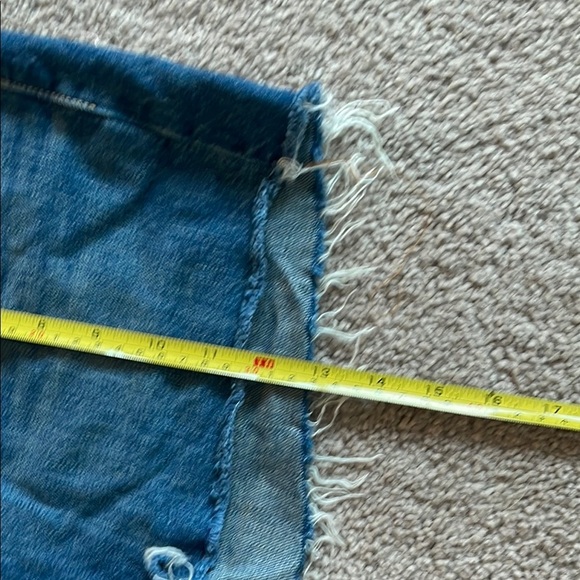 Levi's Classic Blue Jean Shorts - Picture 4 of 4